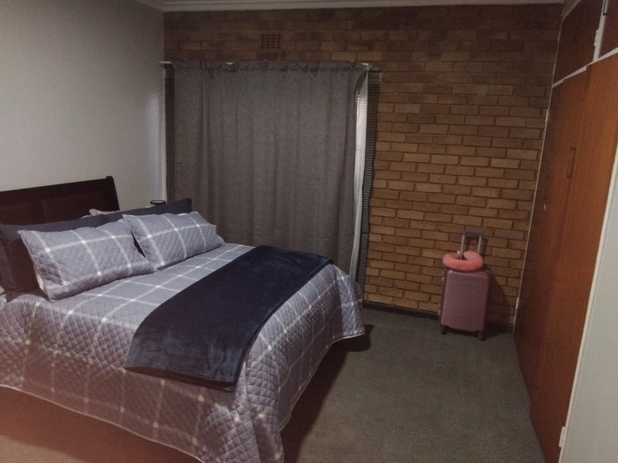 4 Bedroom Property for Sale in Lourenspark North West